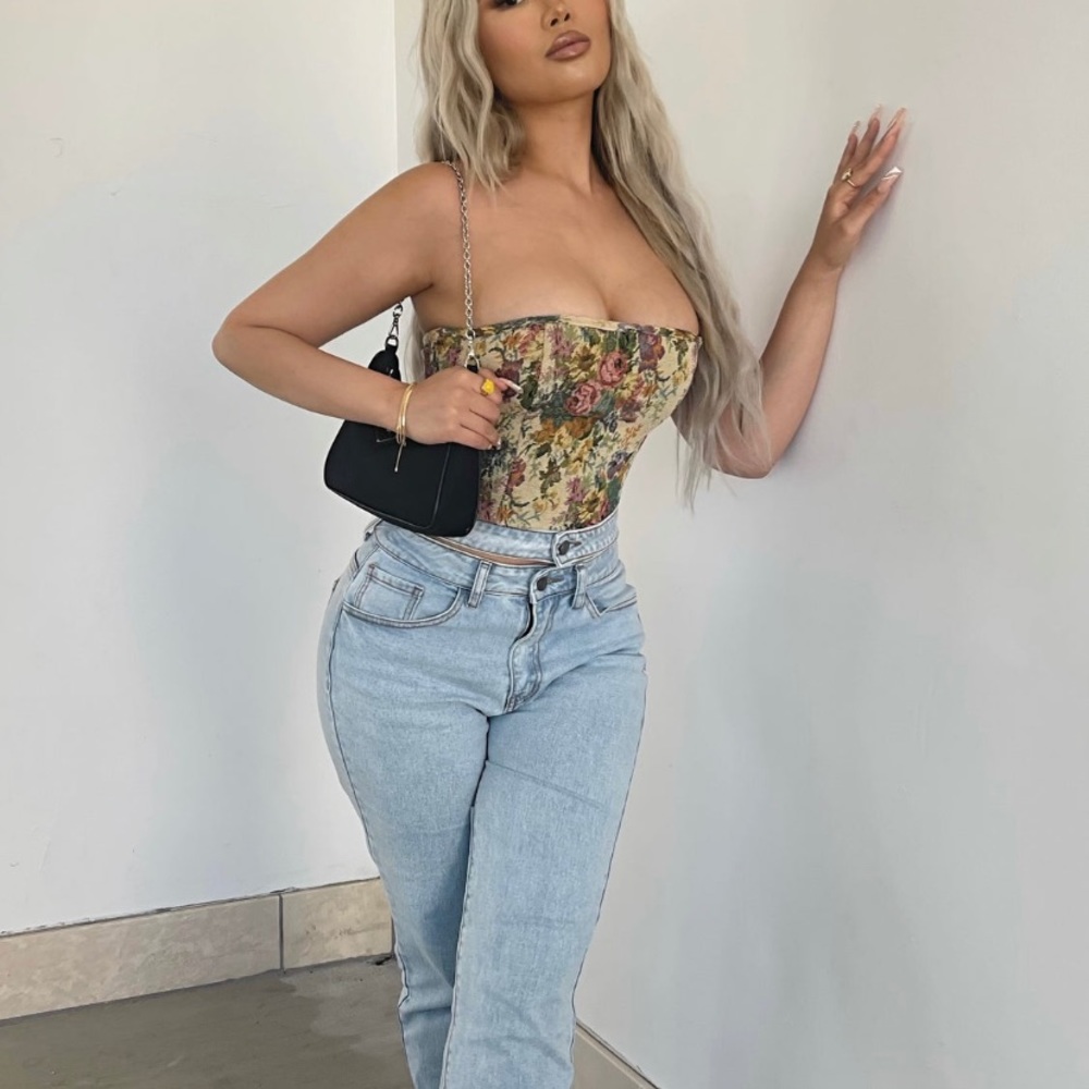 Light wash waistband jeans